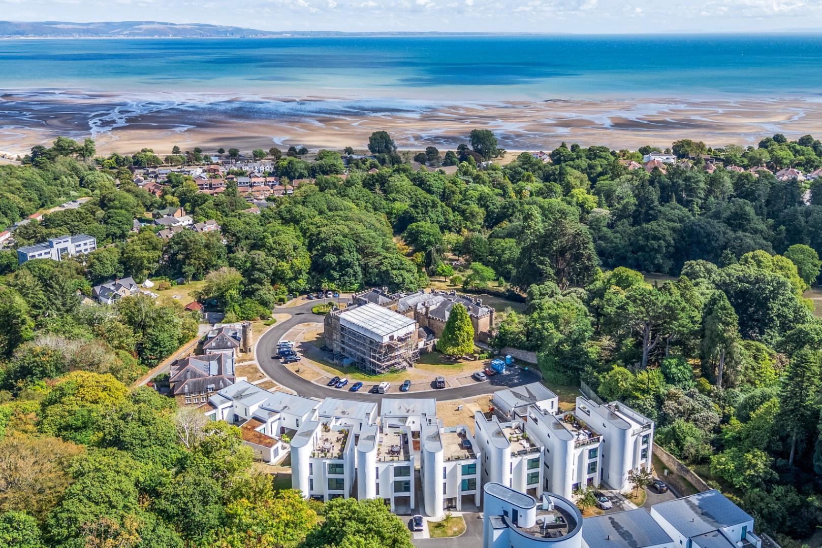 Upper Castle View, Blackpill, Swansea, SA3 5BY